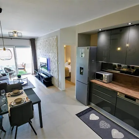 Luxury 4seasons With Garage Apartment Split