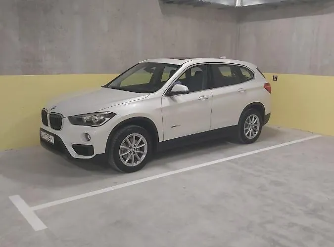 Luxury 4seasons With Garage Apartment *