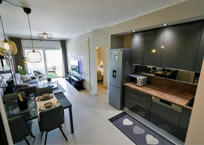 Luxury 4seasons With Garage Apartment Split