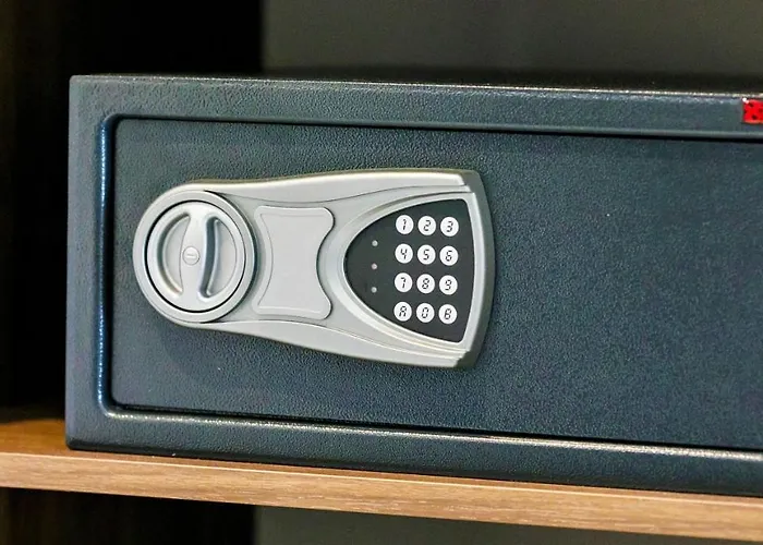 Luxury 4seasons With Garage *