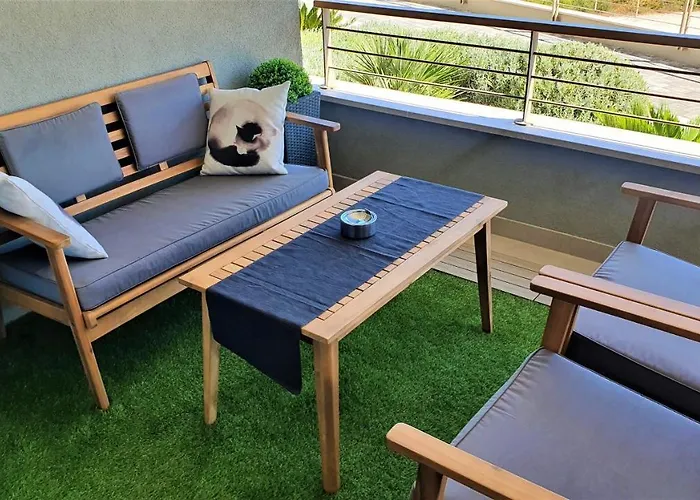 Luxury 4seasons With Garage